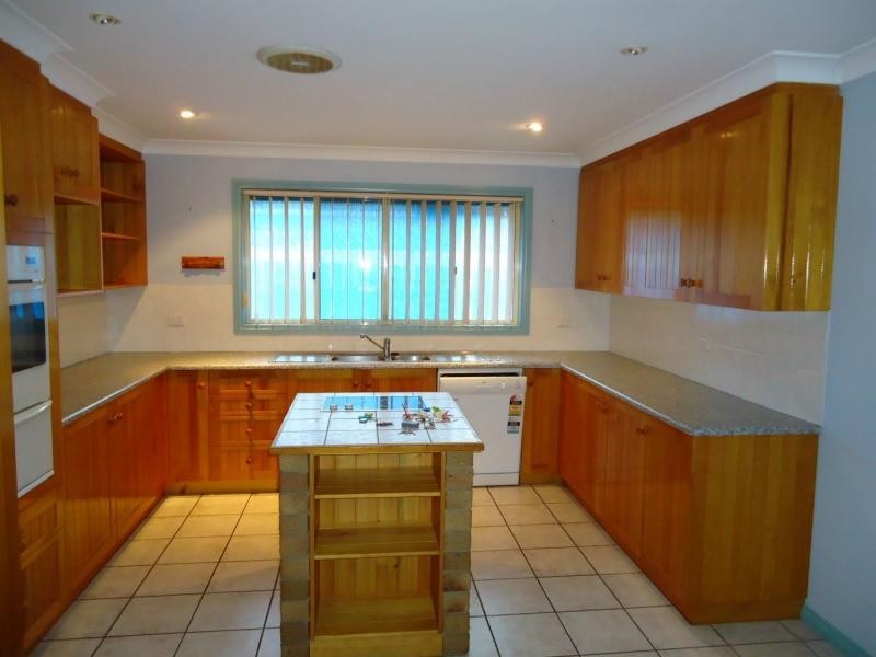 16 Recreation Crescent, Stanthorpe QLD 4380