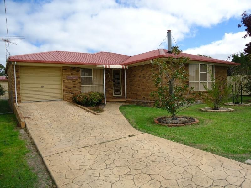 16 Recreation Crescent, Stanthorpe QLD 4380