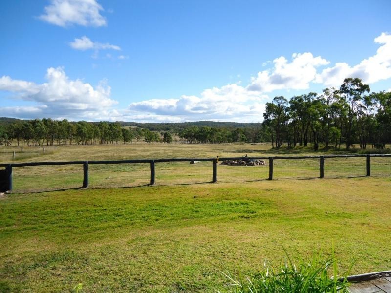 68 Clark Lane, Broadwater, Stanthorpe QLD 4380