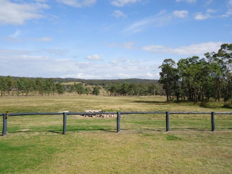 68 Clark Lane, Broadwater, Stanthorpe QLD 4380