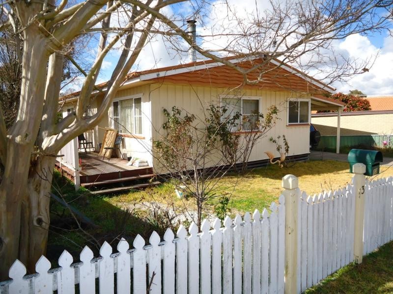 13 Belwood Street, Stanthorpe QLD 4380