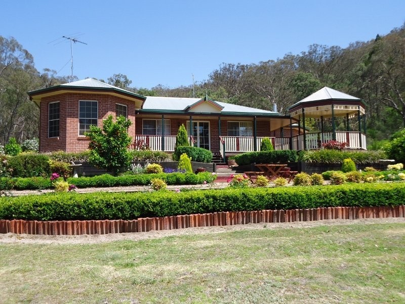 26168 New England Highway, Stanthorpe QLD 4380