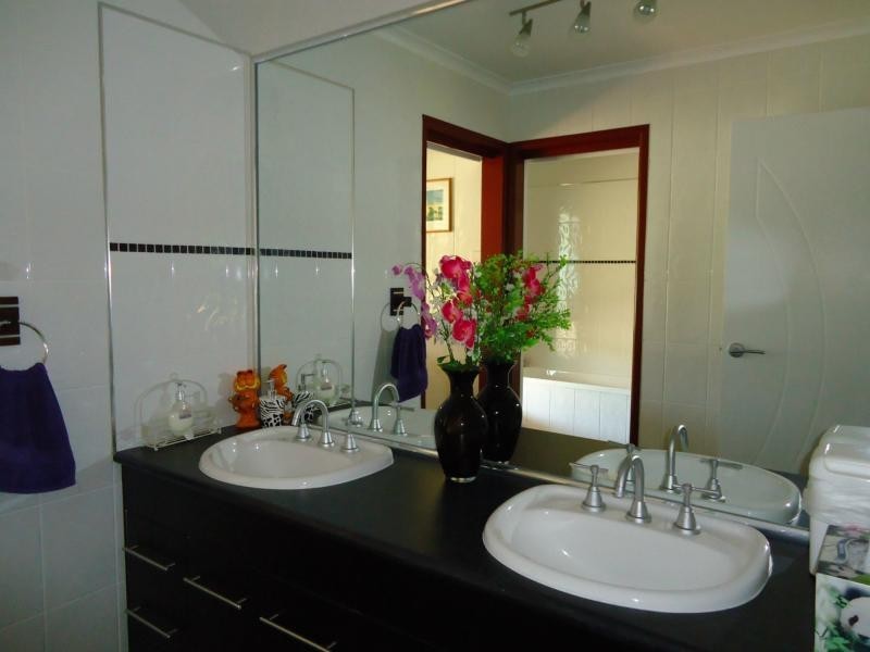 83 Mills Road, Dalcouth, Stanthorpe QLD 4380