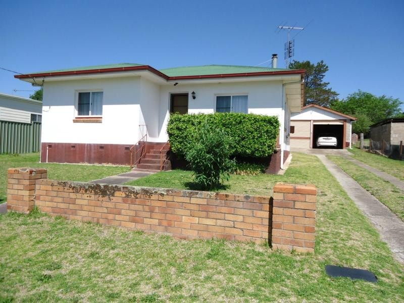 30 Denham Street, Stanthorpe QLD 4380