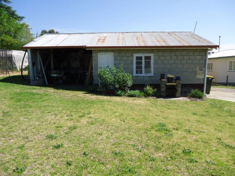 30 Denham Street, Stanthorpe QLD 4380