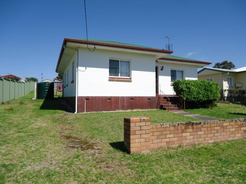 30 Denham Street, Stanthorpe QLD 4380