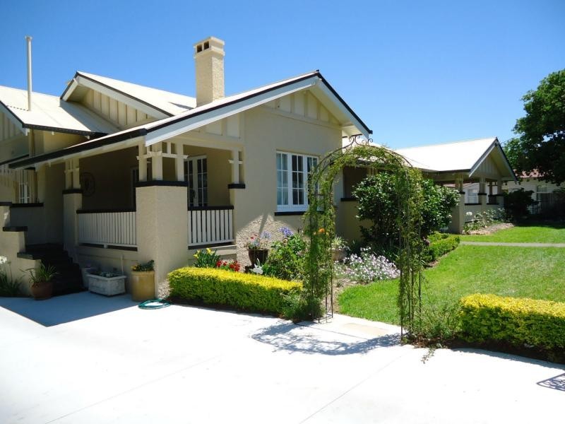 96 High Street, Stanthorpe QLD 4380