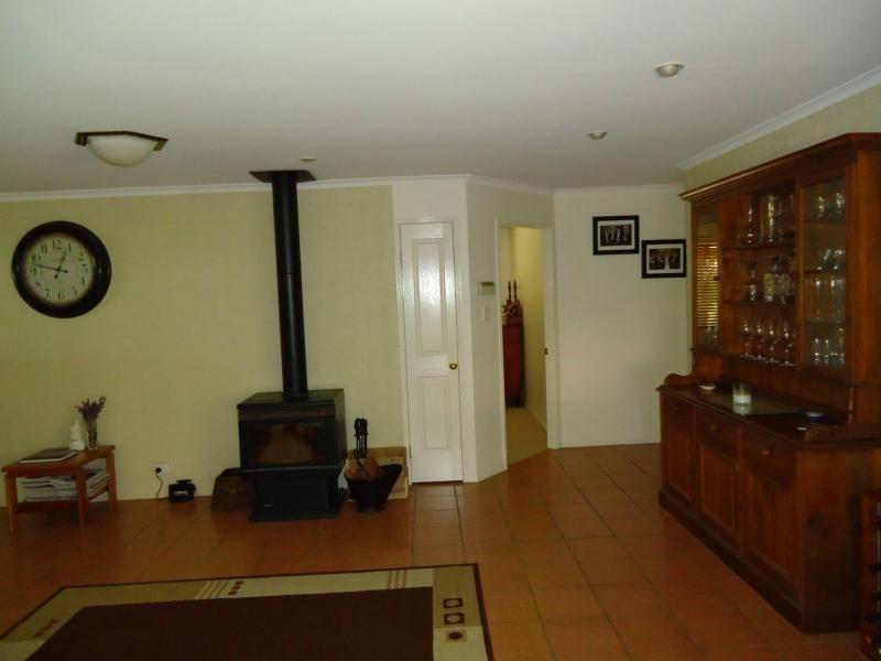 18 Pioneers Parade, Stanthorpe QLD 4380