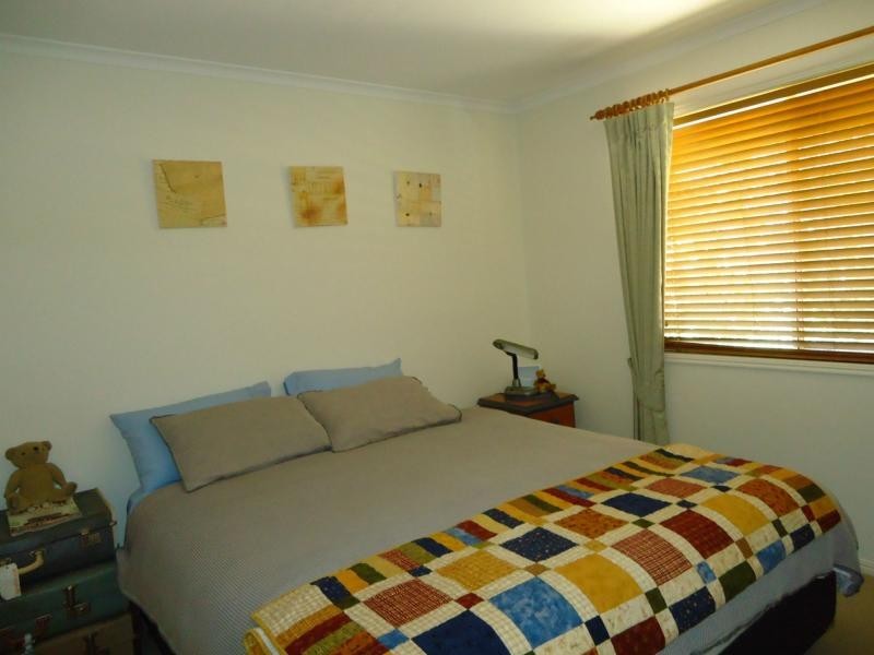 18 Pioneers Parade, Stanthorpe QLD 4380