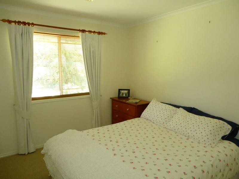 18 Pioneers Parade, Stanthorpe QLD 4380
