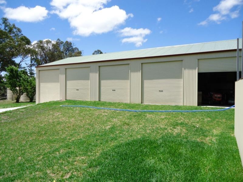 18 Pioneers Parade, Stanthorpe QLD 4380