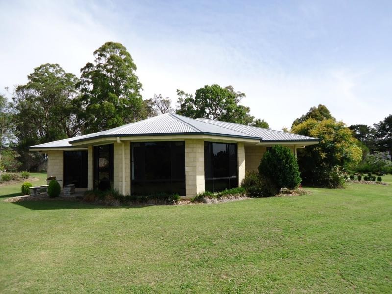 132 Pozieres School Road, Pozieres, Stanthorpe QLD 4380