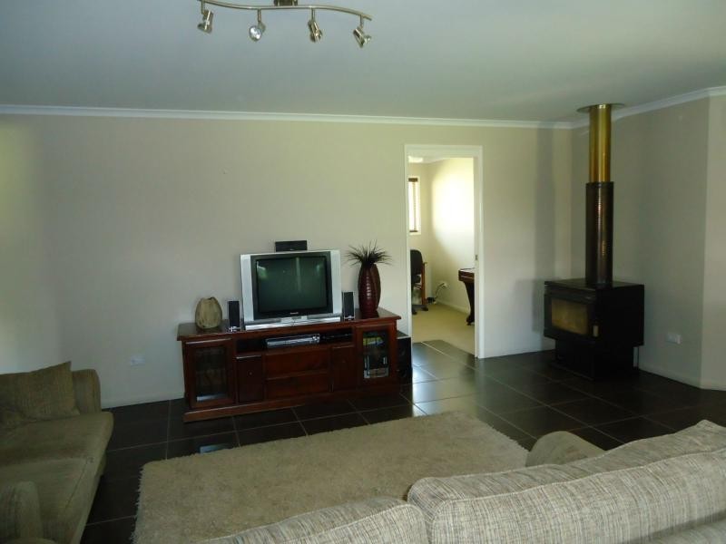 40 Melaleuca Crescent, Stanthorpe QLD 4380