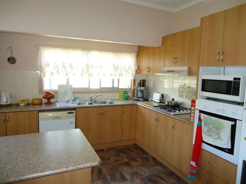 71 Railway Street, Stanthorpe QLD 4380