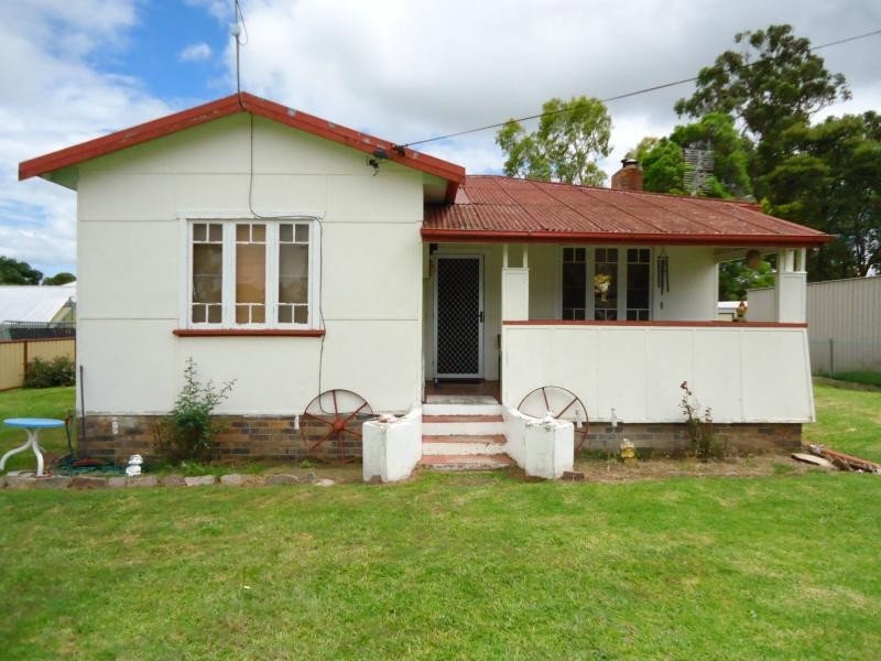 32 Border Street, Wallangarra, Stanthorpe QLD 4380