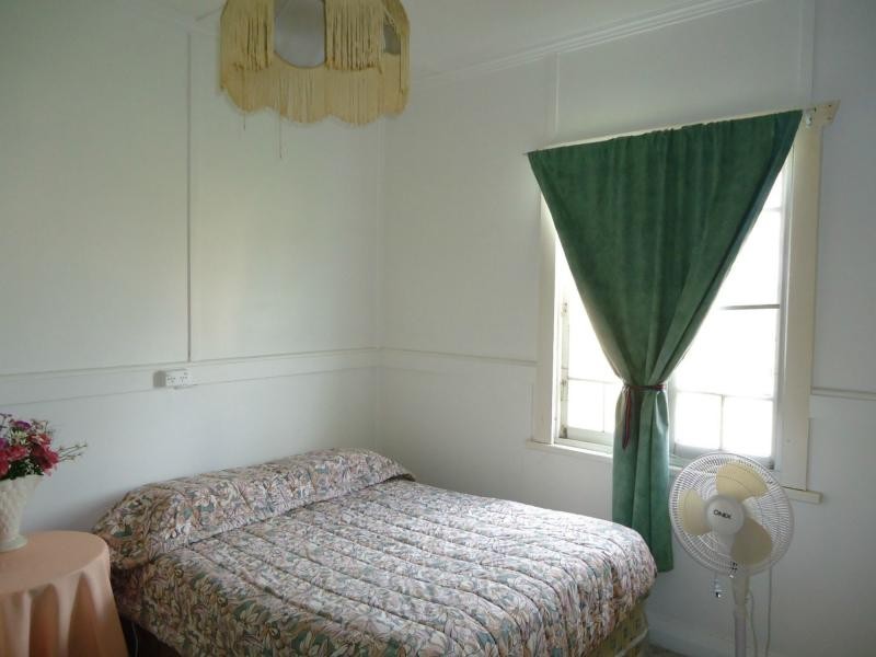 32 Border Street, Wallangarra, Stanthorpe QLD 4380