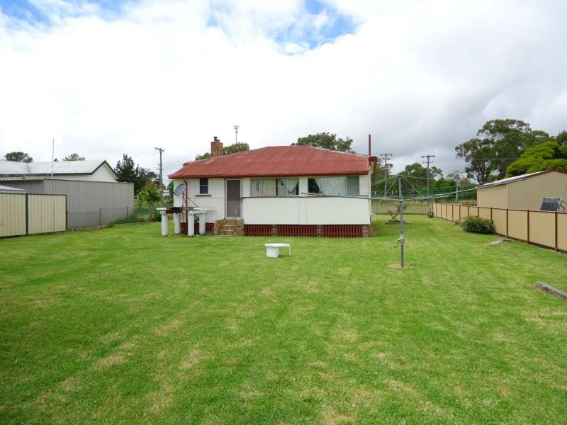 32 Border Street, Wallangarra, Stanthorpe QLD 4380