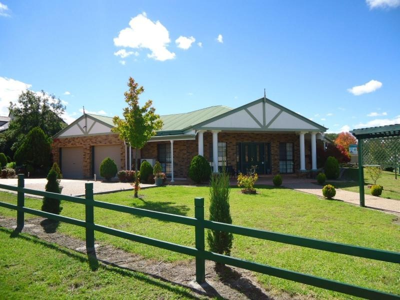 21 Fairway Crescent, Stanthorpe QLD 4380