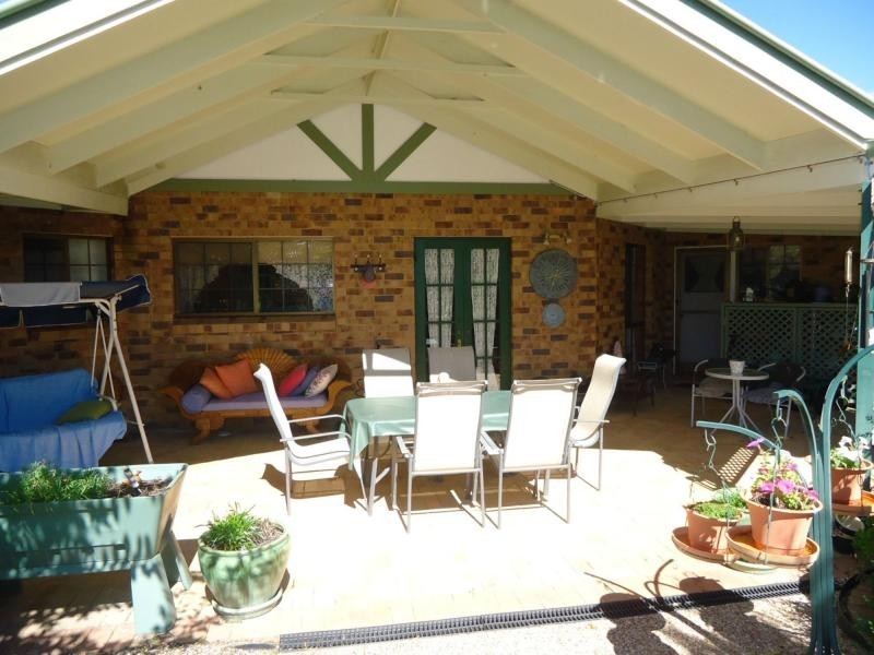 21 Fairway Crescent, Stanthorpe QLD 4380