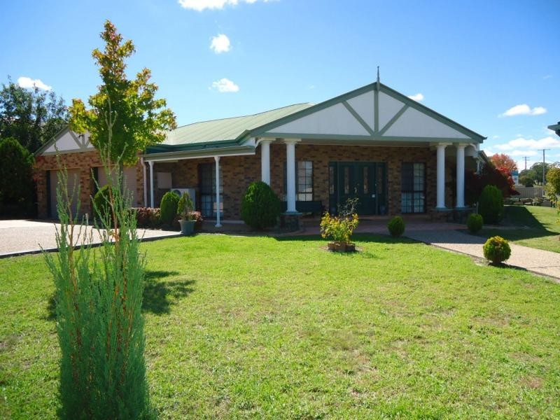 21 Fairway Crescent, Stanthorpe QLD 4380