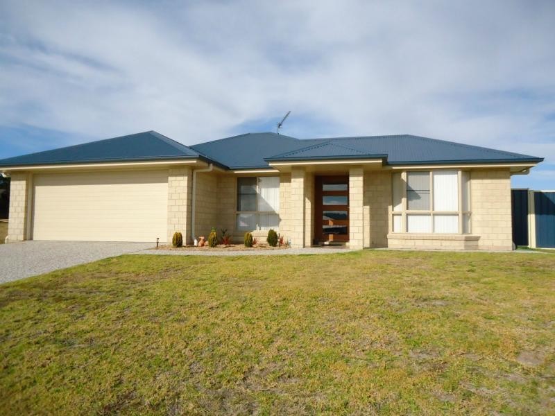 25 Barton Street, Stanthorpe QLD 4380