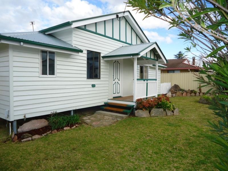 37 Symes Street, Stanthorpe QLD 4380