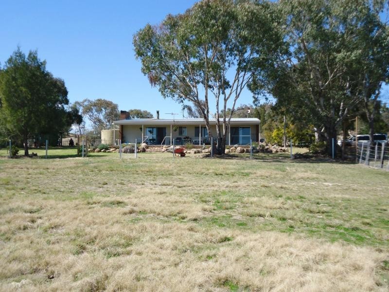 106 St Judes Road, Ballandean, Stanthorpe QLD 4380