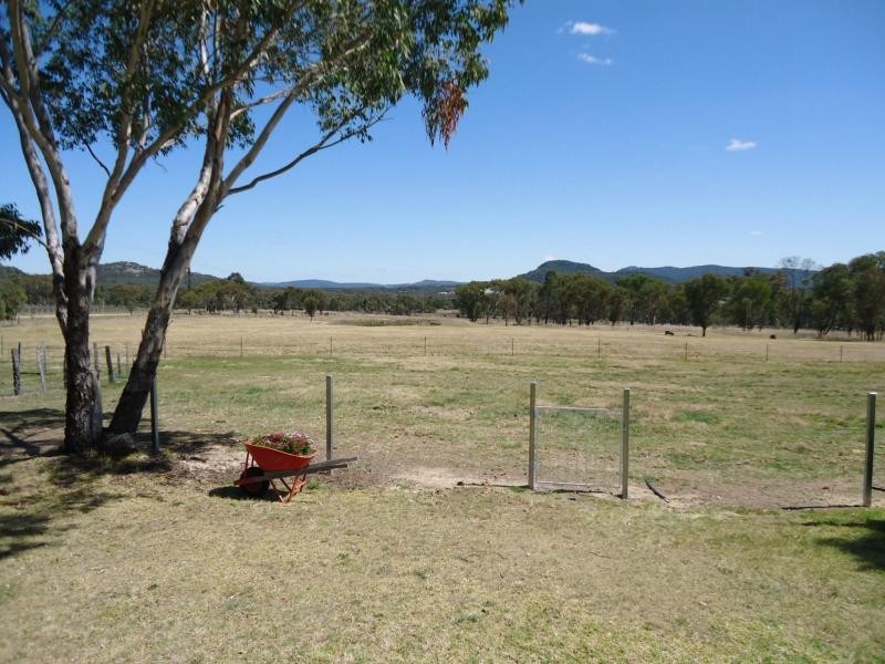 106 St Judes Road, Ballandean, Stanthorpe QLD 4380