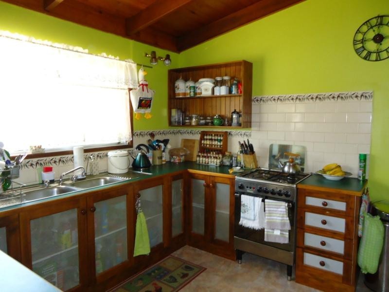106 St Judes Road, Ballandean, Stanthorpe QLD 4380