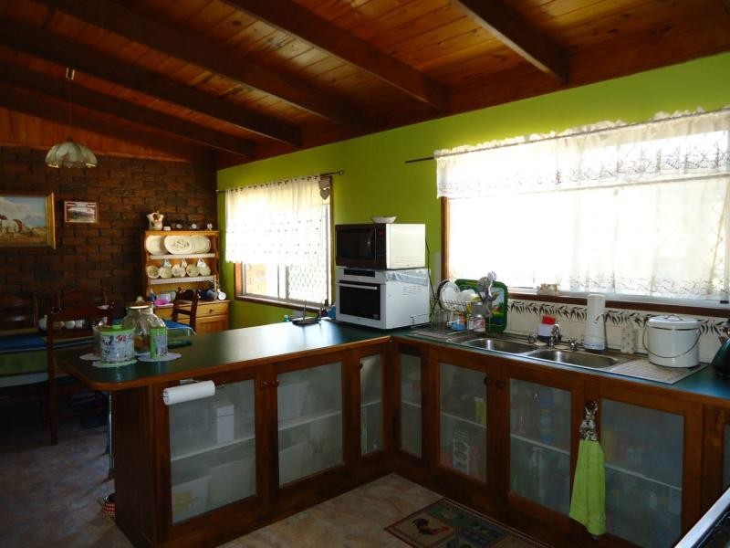 106 St Judes Road, Ballandean, Stanthorpe QLD 4380