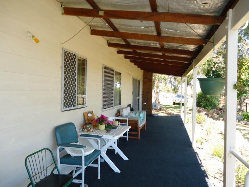 106 St Judes Road, Ballandean, Stanthorpe QLD 4380