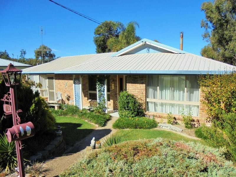 13 Lock Street, Stanthorpe QLD 4380