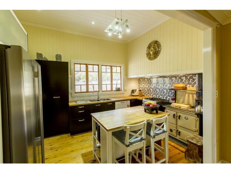 2 Armstrong Lane, Eukey, Stanthorpe QLD 4380