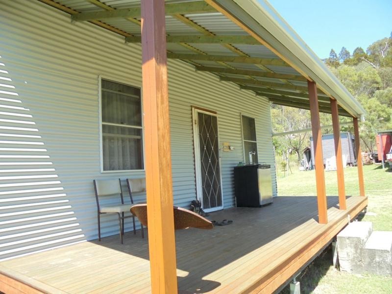 383 Donnellys Castle Road, Pozieres, Stanthorpe QLD 4380