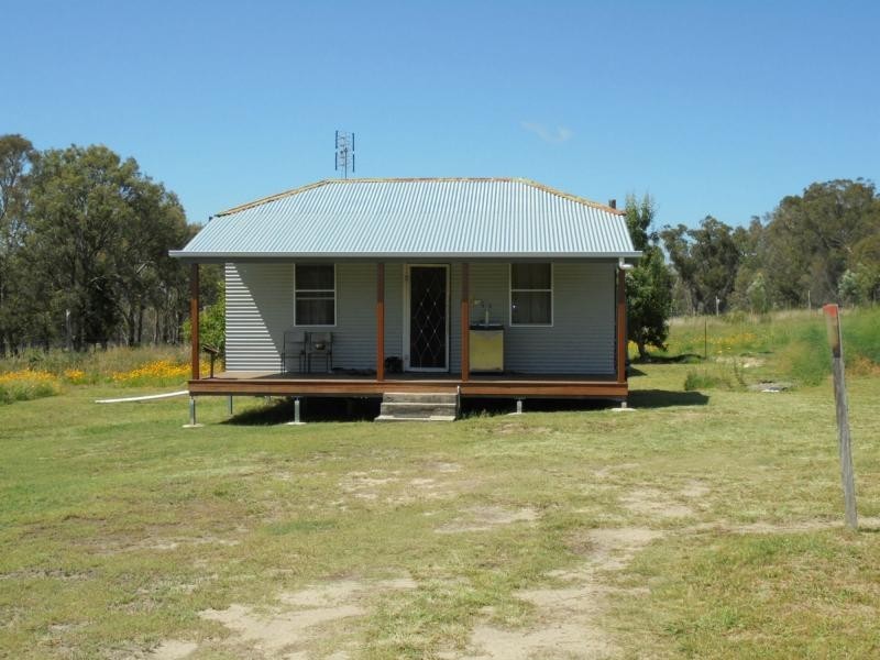 383 Donnellys Castle Road, Pozieres, Stanthorpe QLD 4380