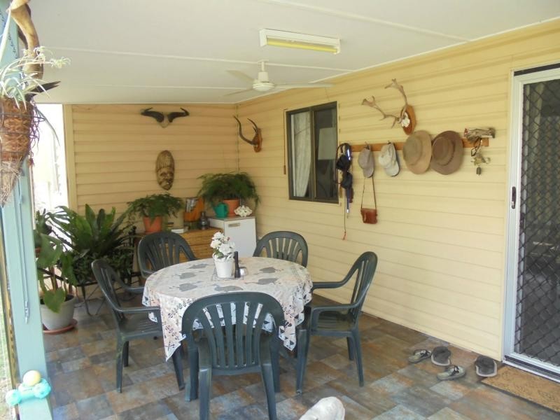 728 Mt Hutton Road, Nundubbermere, Stanthorpe QLD 4380