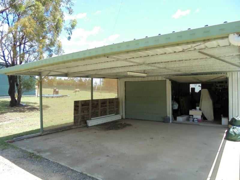728 Mt Hutton Road, Nundubbermere, Stanthorpe QLD 4380