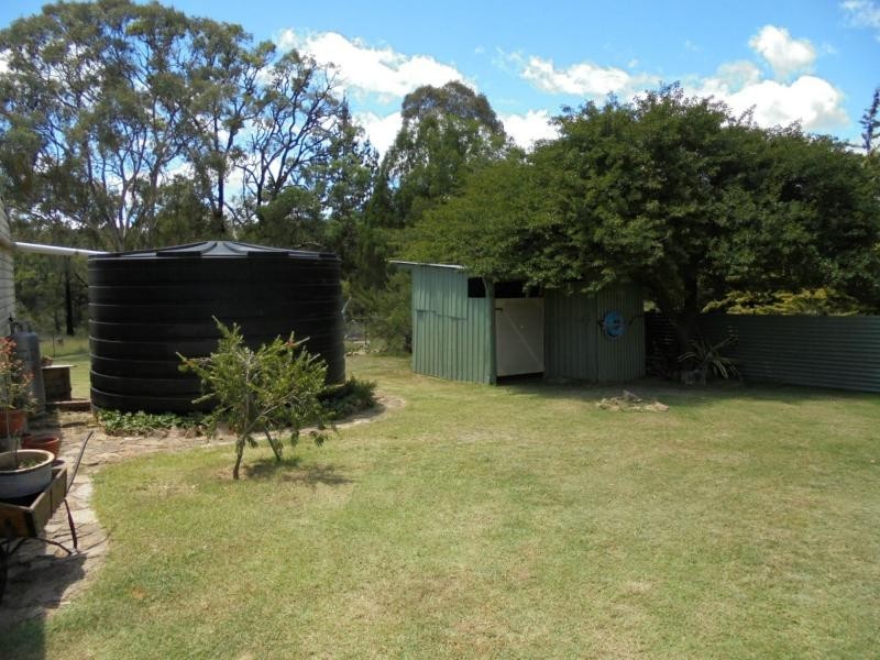 728 Mt Hutton Road, Nundubbermere, Stanthorpe QLD 4380