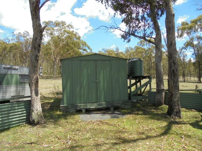 728 Mt Hutton Road, Nundubbermere, Stanthorpe QLD 4380