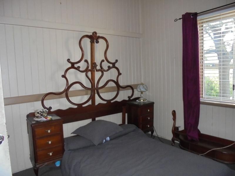 2 Symes Street, Stanthorpe QLD 4380
