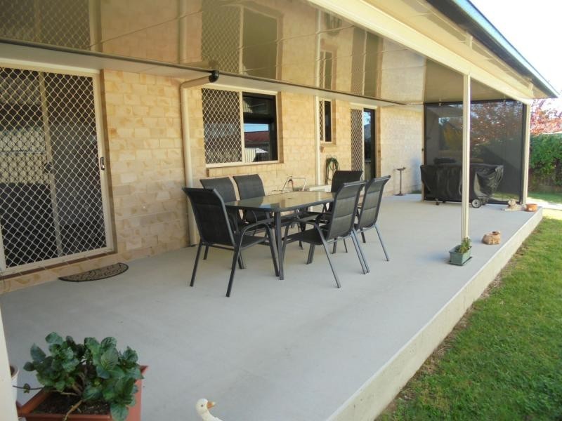 1 Wright Court, Stanthorpe QLD 4380