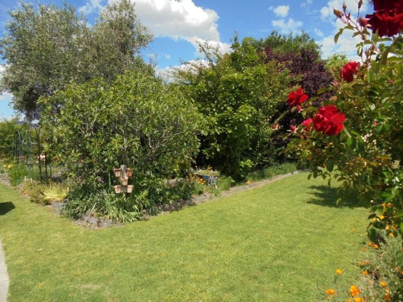 17 Wallangarra Road, Stanthorpe QLD 4380