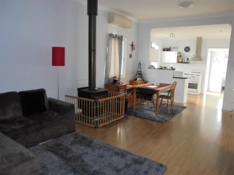 8 Connor Street, Stanthorpe QLD 4380