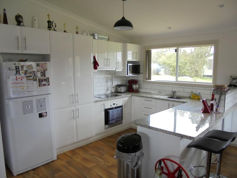 88 Rayleigh Street, Wallangarra, Stanthorpe QLD 4380