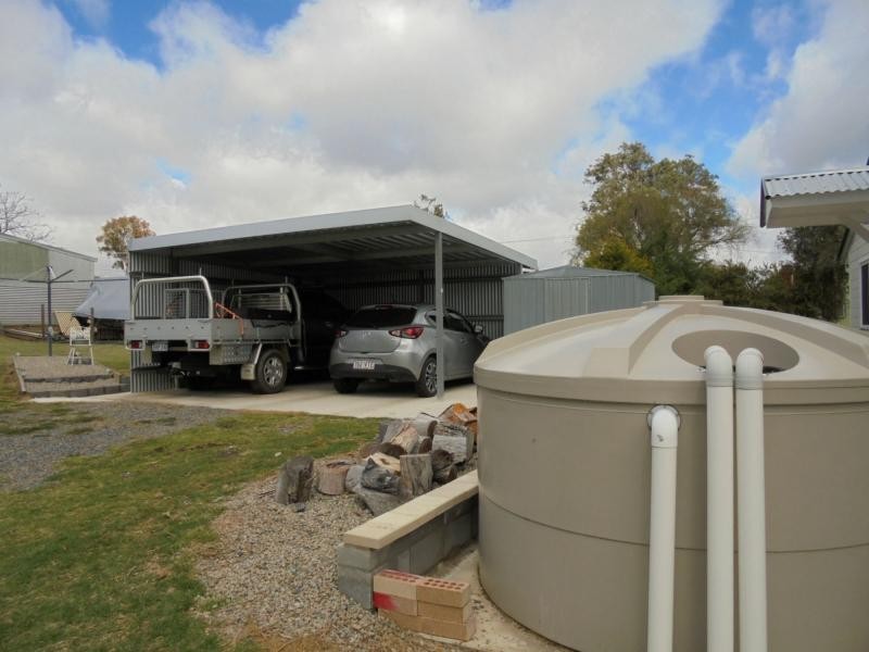 88 Rayleigh Street, Wallangarra, Stanthorpe QLD 4380