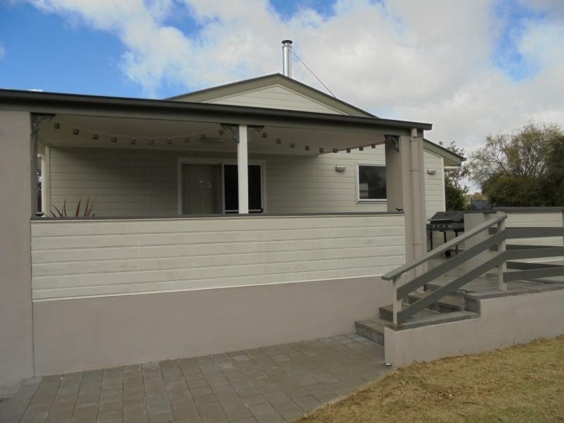 88 Rayleigh Street, Wallangarra, Stanthorpe QLD 4380