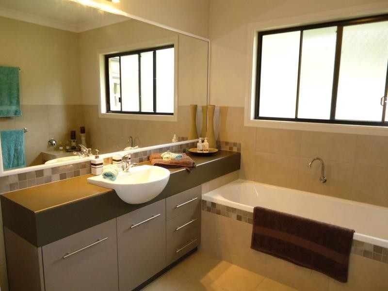 53 Roberts Road, Stanthorpe QLD 4380