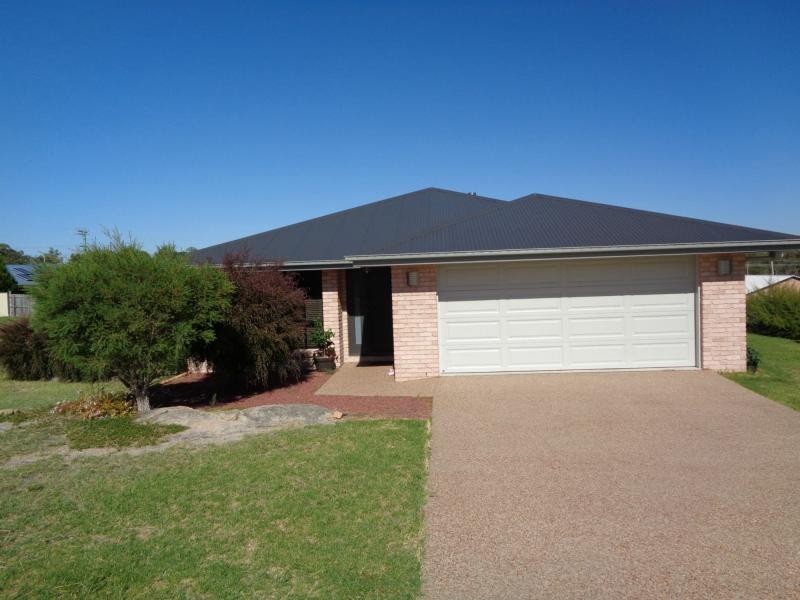 28 Barton Street, Stanthorpe QLD 4380