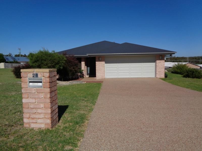 28 Barton Street, Stanthorpe QLD 4380