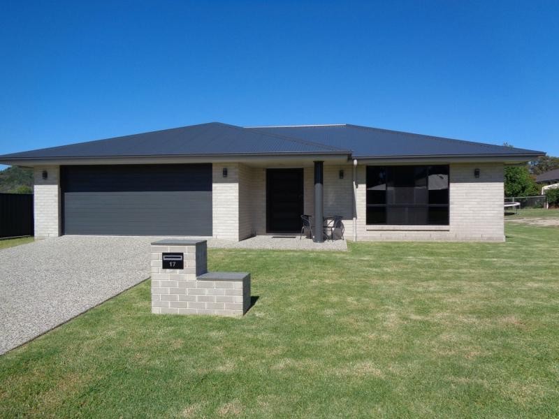 17 Pavilion Drive, Stanthorpe QLD 4380